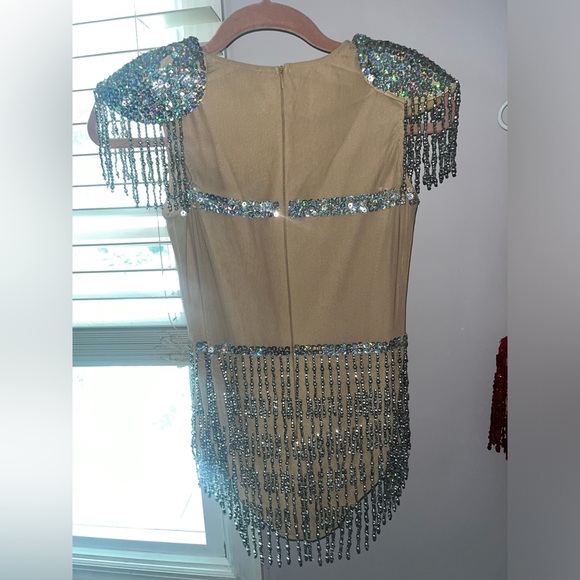 Silver sequined leotard dance costume, SIZE:M - Picture 2 of 5